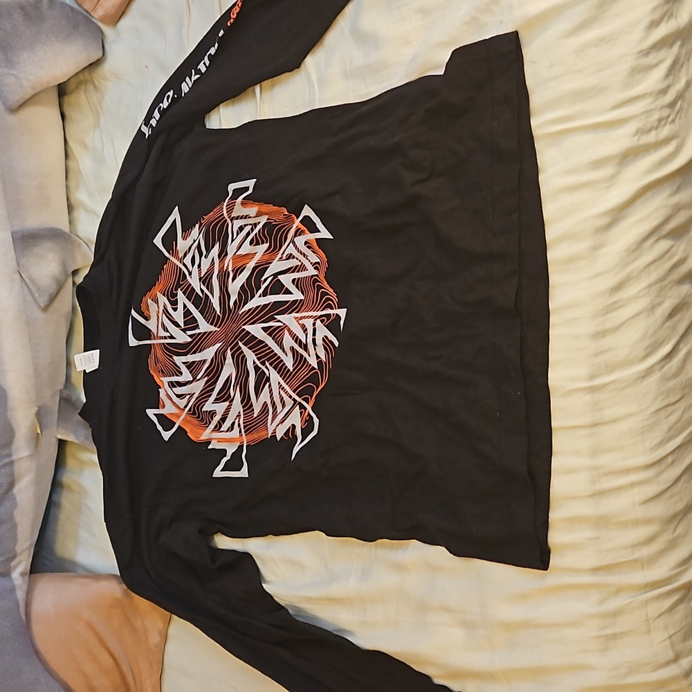 Breaking Benjamin shirt